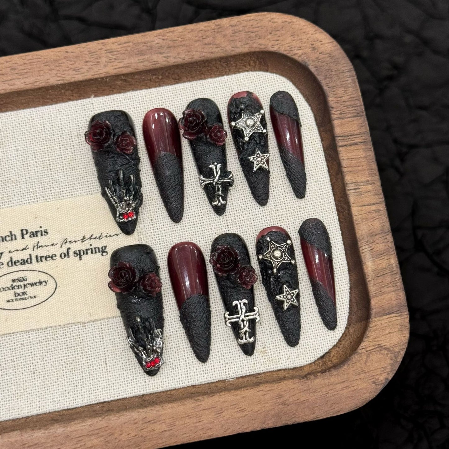 Halloween Dark Romance Press-On Nails: The Midnight Rose Set