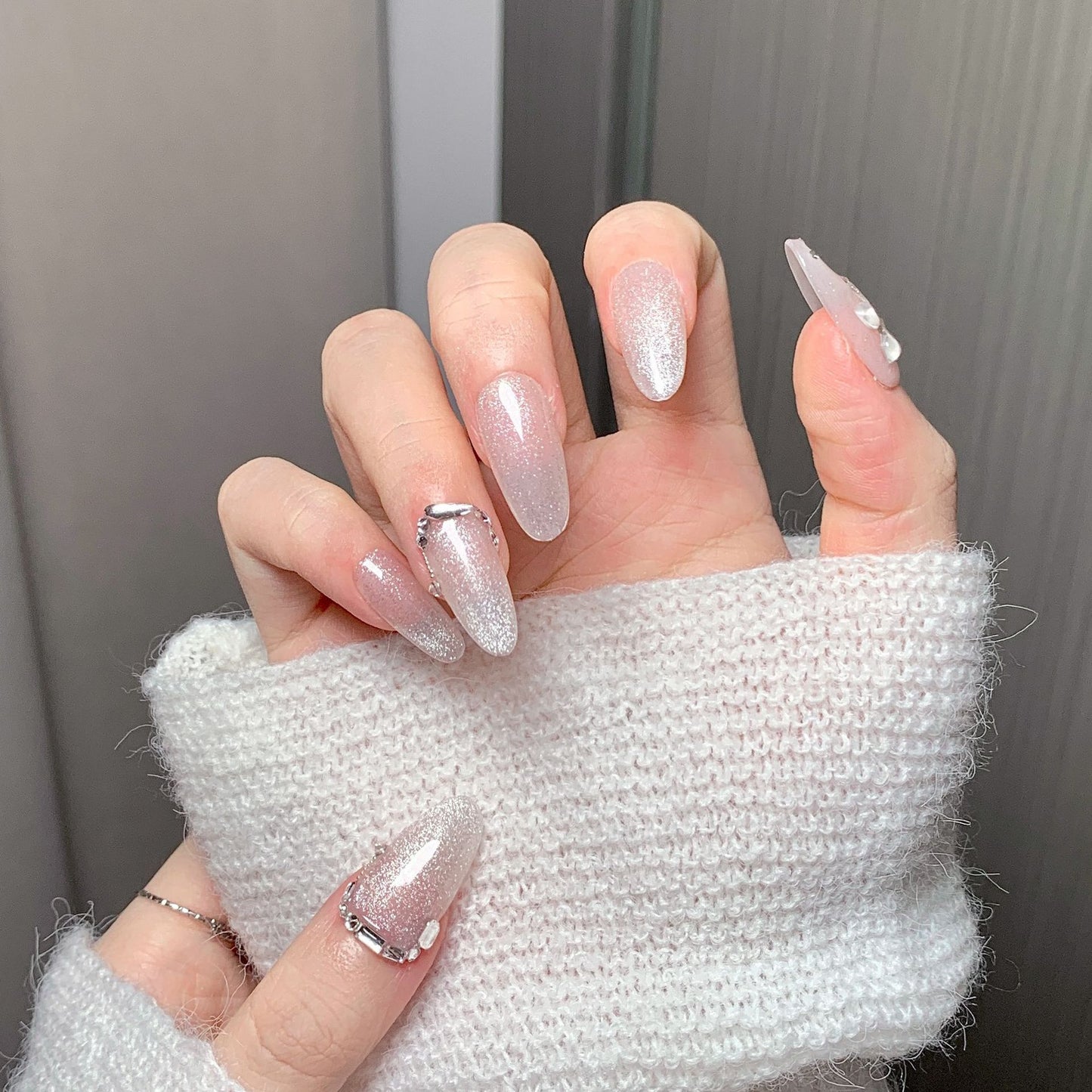 Clean Girl Iridescent Pearl Press-On Nails: The Glam Glitter Set