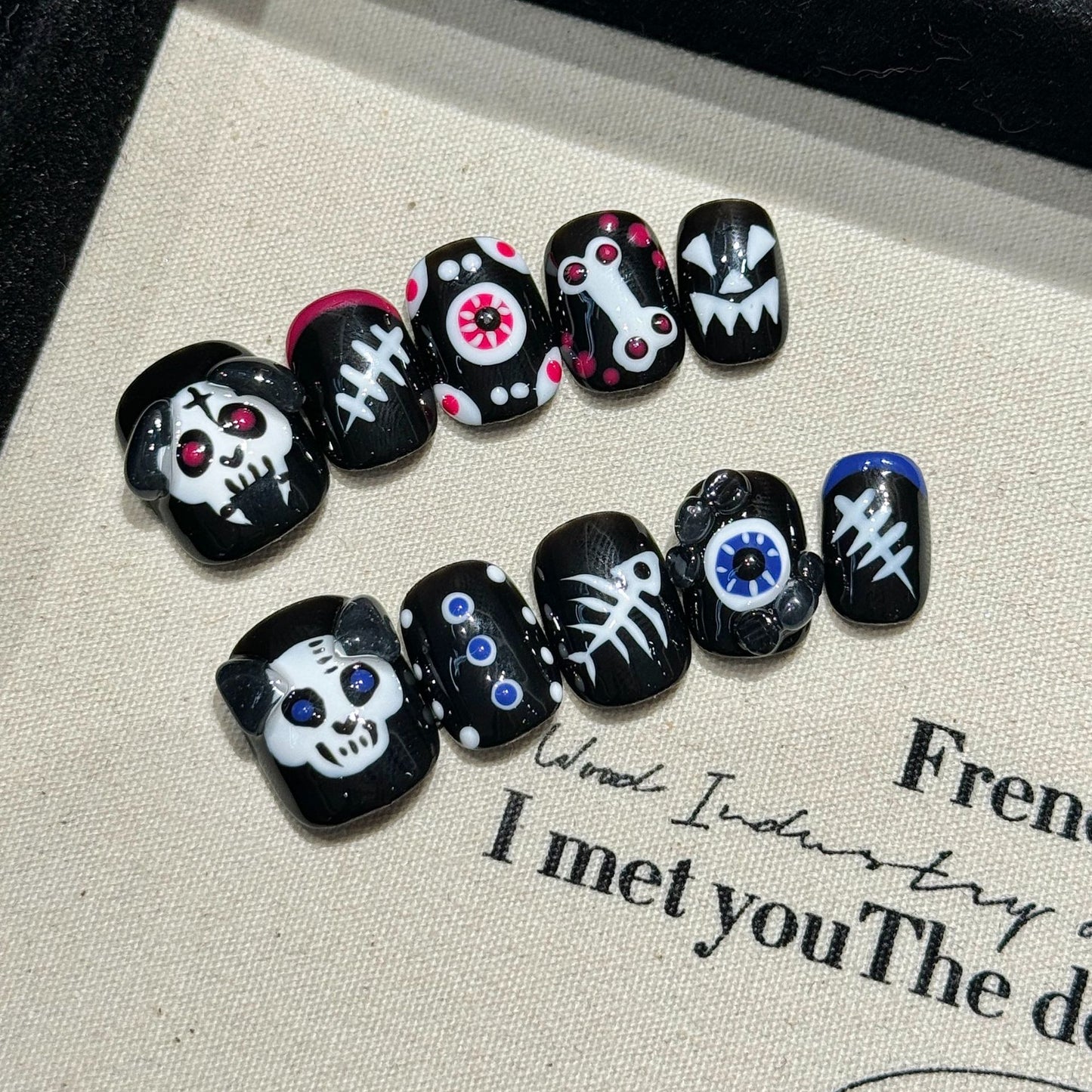 Halloween Creepy Doodle Press-On Nails: The Graveyard Gang Set