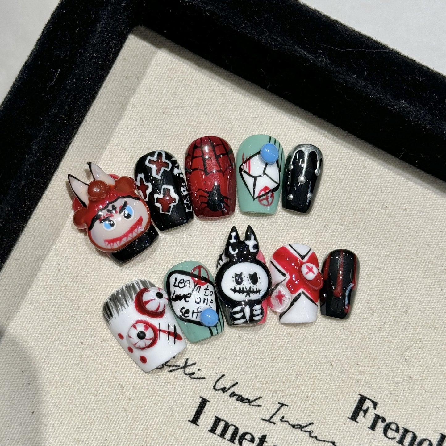 Halloween Twisted Horror Press-On Nails: The Misfit Monster Set