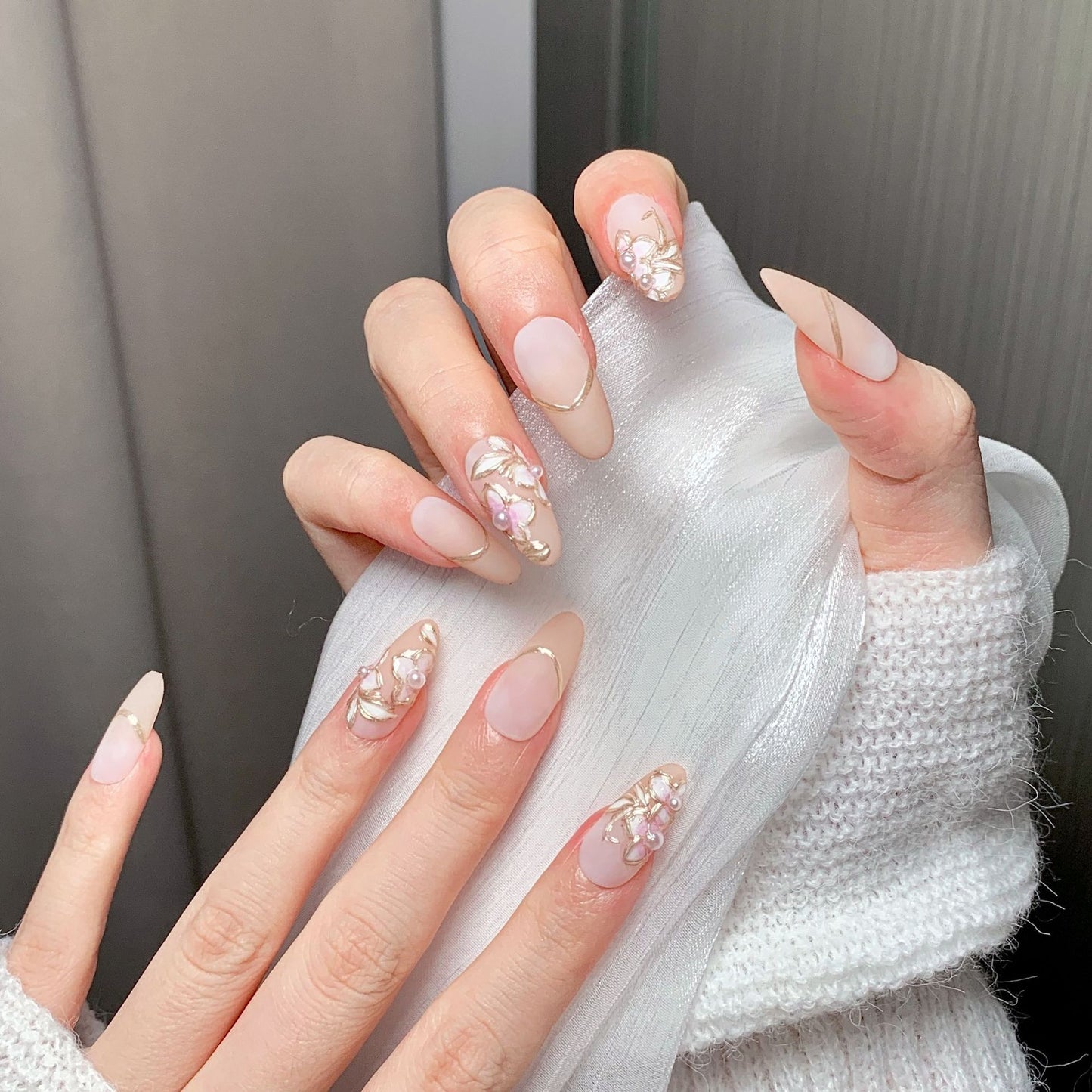 Clean Girl Matte Ombre Press-On Nails: The Luxe Floral & Gold Set