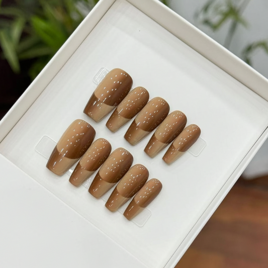 Chic Two-Tone Brown Press-On Nails – Glossy Neutral Short Square | Modern Manicure Set