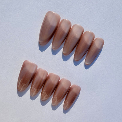 Luxury Press-On Nails | Pink Cat Eye Magnetic Polish | Reusable, Short Oval/Round Shape