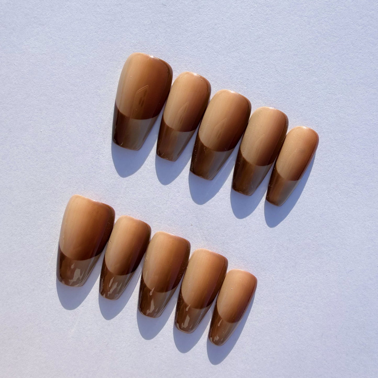 Chic Two-Tone Brown Press-On Nails – Glossy Neutral Short Square | Modern Manicure Set
