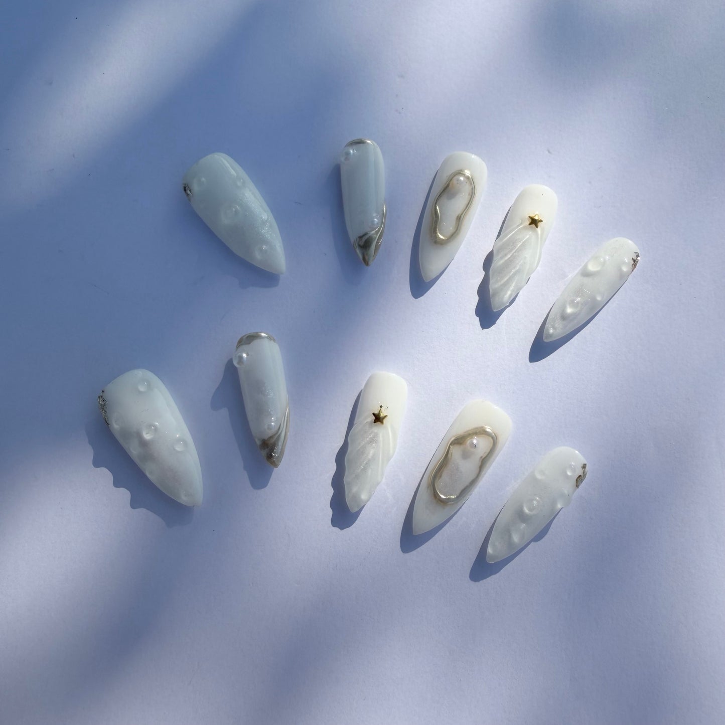 Luxury White Gold Sculpted Press-On Nails – 3D Pearl Shell Design for Elegant Goddess Look