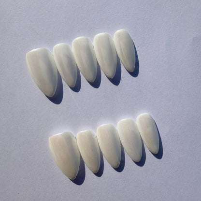 Milky White Press-On Nails – Soft Cream Gloss Nude White Nail Set for a Clean Minimal Look