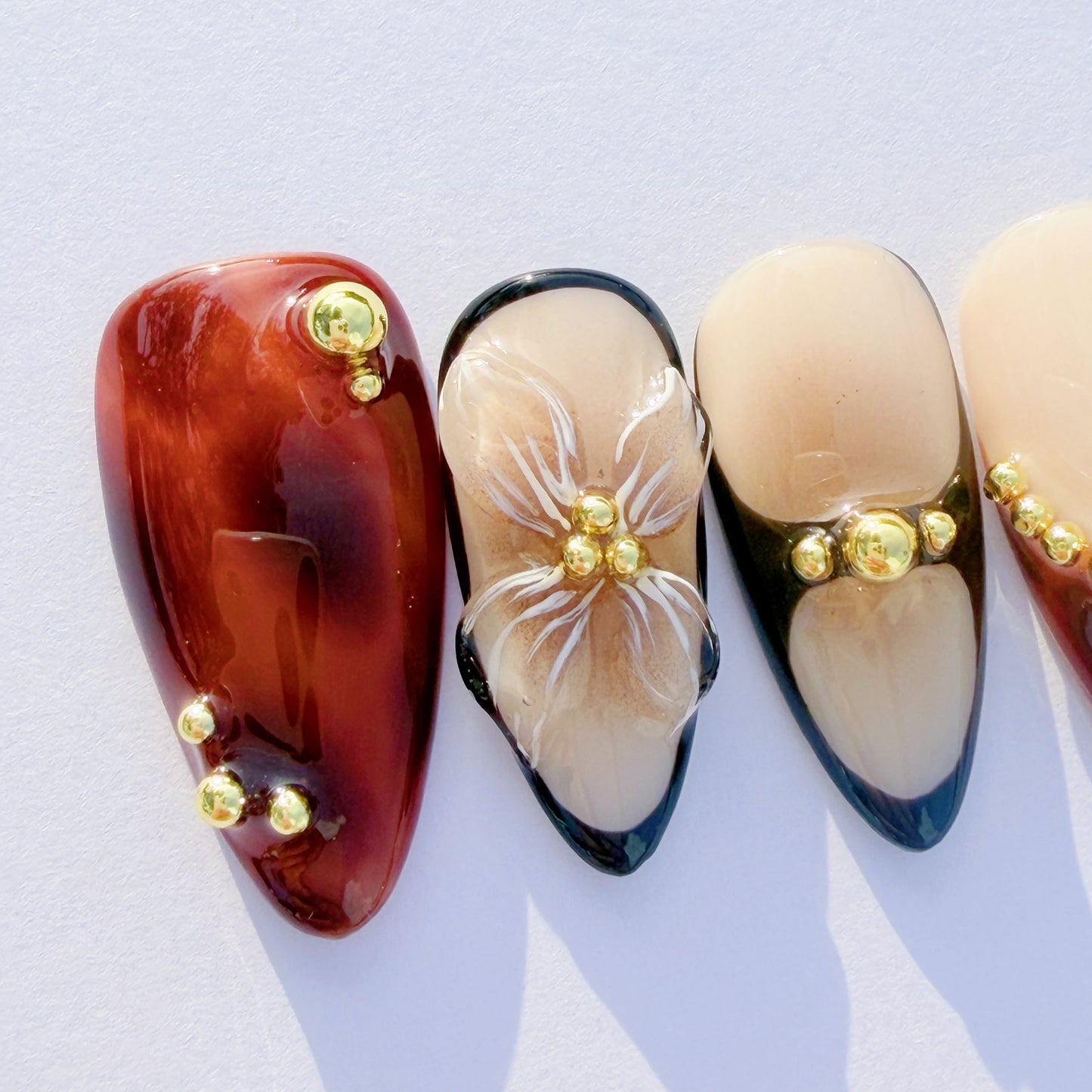 Luxury 3D Floral & Tortoise Shell Press-On Nails – Elegant Gold Accents