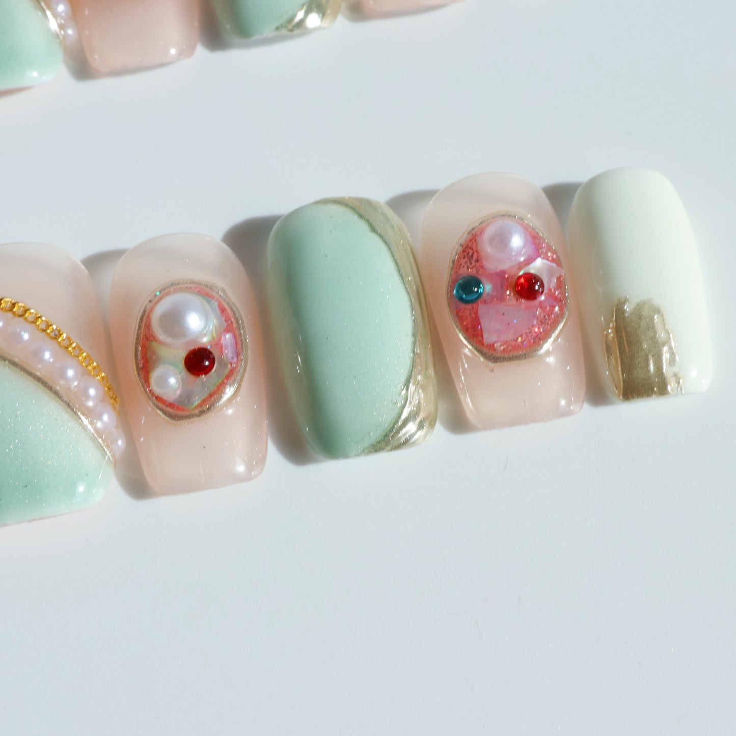 Mint Pearl Elegance Press-On Nails