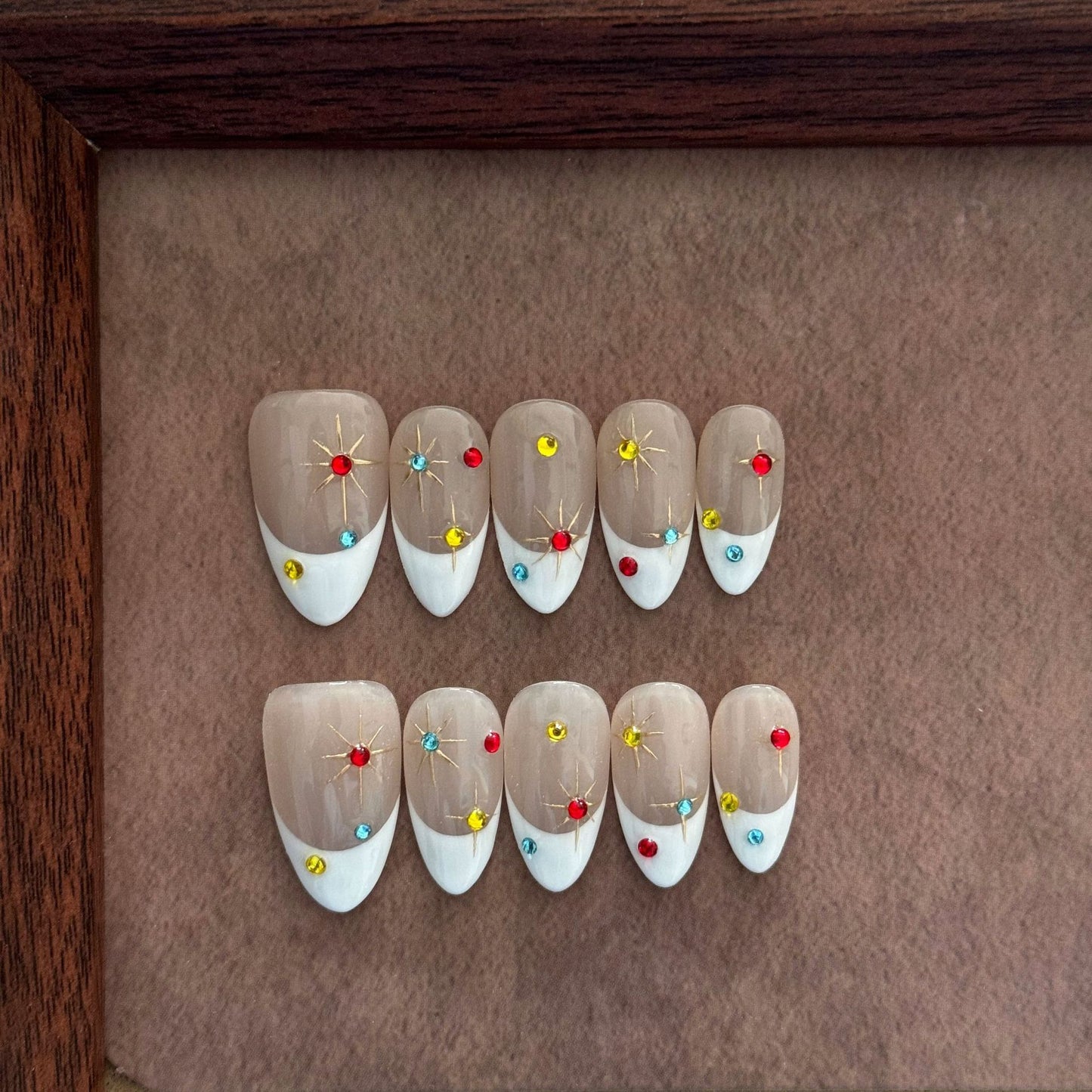 Clean Girl Aura: Glimmering Star & French Tip Press-On Nails